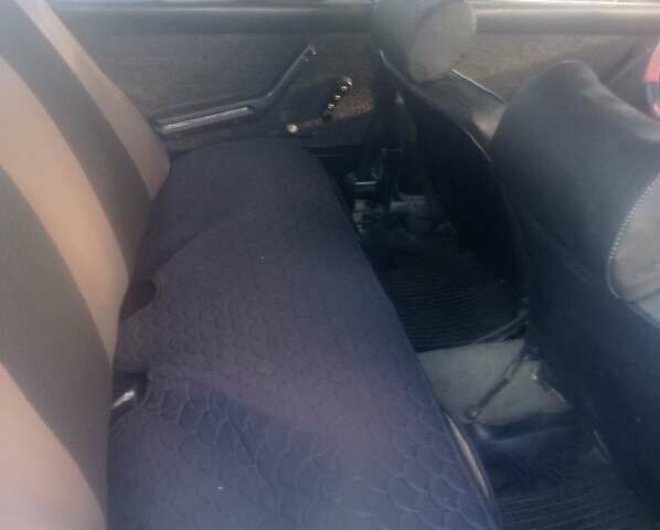 Белый ВАЗ 2106, объемом двигателя 1.6 л и пробегом 160 тыс. км за 900 $, фото 3 на Automoto.ua