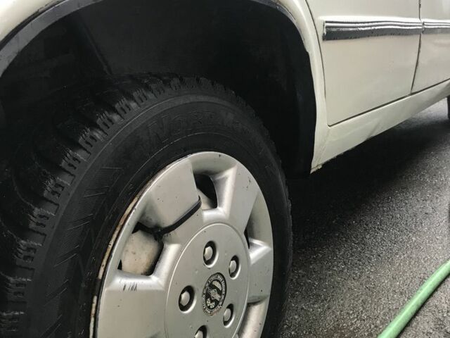 Белый ВАЗ 2106, объемом двигателя 1.5 л и пробегом 53 тыс. км за 600 $, фото 4 на Automoto.ua