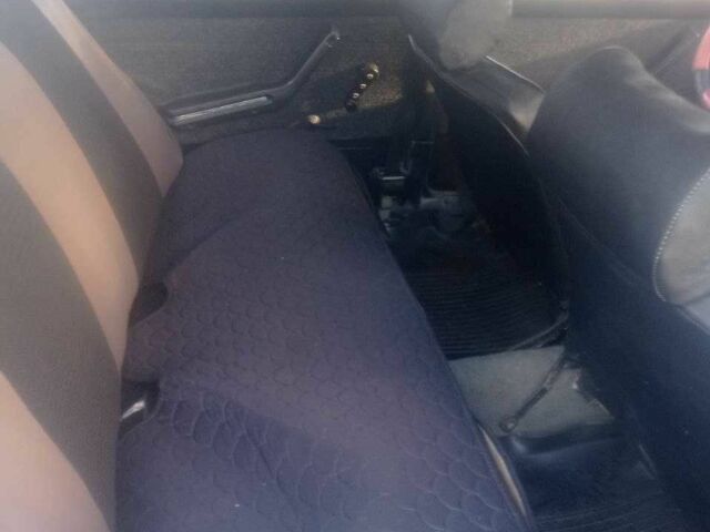 Белый ВАЗ 2106, объемом двигателя 1.6 л и пробегом 160 тыс. км за 1000 $, фото 3 на Automoto.ua