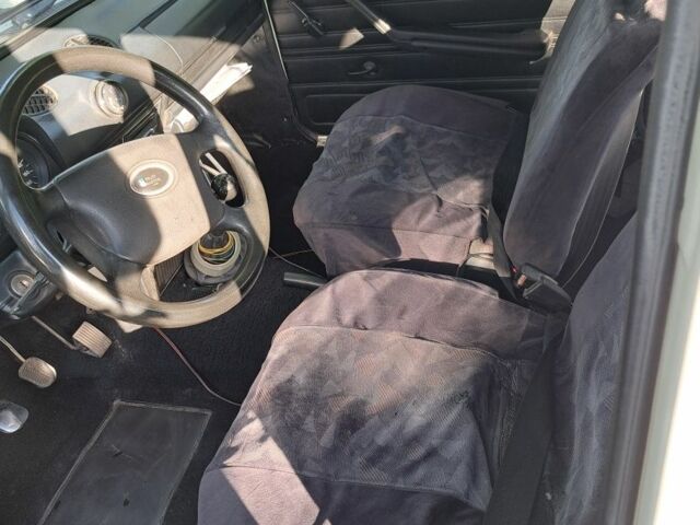 Белый ВАЗ 2106, объемом двигателя 1.3 л и пробегом 197 тыс. км за 800 $, фото 7 на Automoto.ua