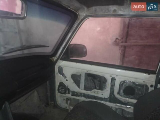 Белый ВАЗ 2106, объемом двигателя 1.45 л и пробегом 530 тыс. км за 1500 $, фото 31 на Automoto.ua