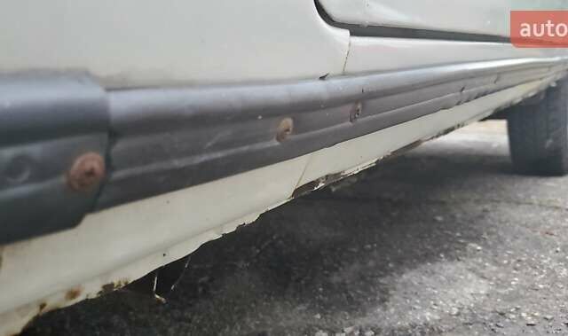 Білий ВАЗ 2106, об'ємом двигуна 1.3 л та пробігом 85 тис. км за 1100 $, фото 6 на Automoto.ua