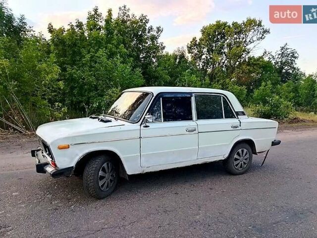 Белый ВАЗ 2106, объемом двигателя 1.3 л и пробегом 726 тыс. км за 400 $, фото 2 на Automoto.ua