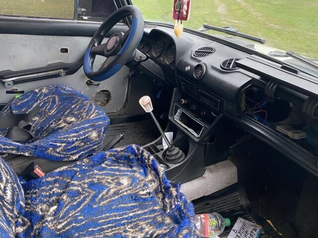 Белый ВАЗ 2106, объемом двигателя 1.5 л и пробегом 3 тыс. км за 525 $, фото 5 на Automoto.ua