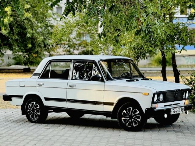 Белый ВАЗ 2106, объемом двигателя 0 л и пробегом 200 тыс. км за 999 $, фото 3 на Automoto.ua