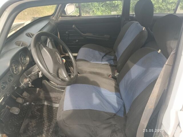 Белый ВАЗ 2106, объемом двигателя 1.5 л и пробегом 28 тыс. км за 23000 $, фото 6 на Automoto.ua