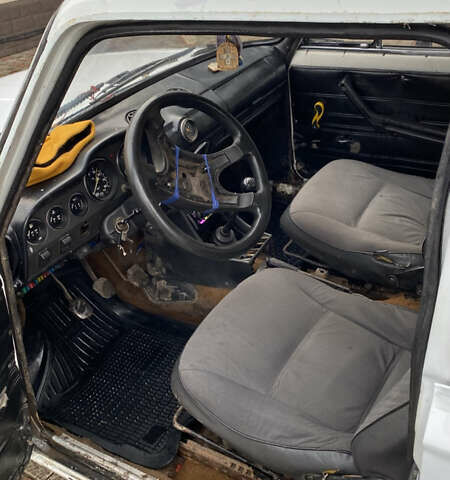 Белый ВАЗ 2106, объемом двигателя 1.45 л и пробегом 90 тыс. км за 700 $, фото 2 на Automoto.ua