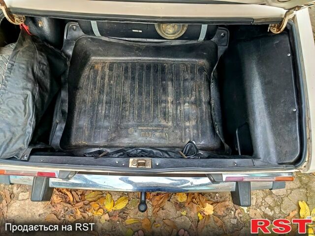 Белый ВАЗ 2106, объемом двигателя 1.5 л и пробегом 0 тыс. км за 2000 $, фото 8 на Automoto.ua