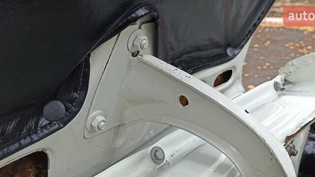 Белый ВАЗ 2106, объемом двигателя 1.5 л и пробегом 36 тыс. км за 3900 $, фото 64 на Automoto.ua