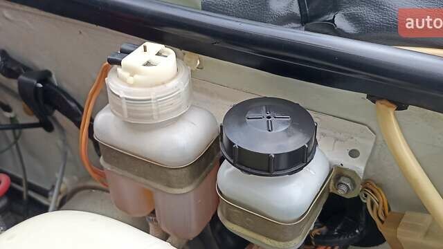 Белый ВАЗ 2106, объемом двигателя 1.5 л и пробегом 36 тыс. км за 3900 $, фото 68 на Automoto.ua