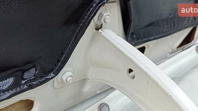 Белый ВАЗ 2106, объемом двигателя 1.5 л и пробегом 36 тыс. км за 3900 $, фото 63 на Automoto.ua
