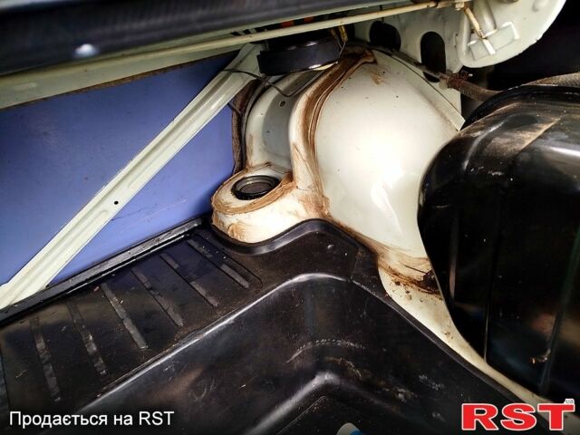 Белый ВАЗ 2106, объемом двигателя 1.5 л и пробегом 0 тыс. км за 1950 $, фото 2 на Automoto.ua