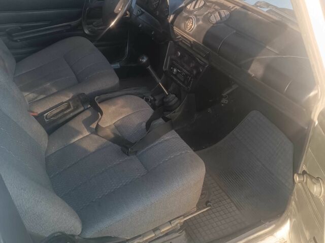 Белый ВАЗ 2106, объемом двигателя 1.6 л и пробегом 100 тыс. км за 1200 $, фото 5 на Automoto.ua