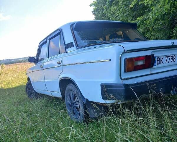 Белый ВАЗ 2106, объемом двигателя 1.3 л и пробегом 900 тыс. км за 1000 $, фото 4 на Automoto.ua