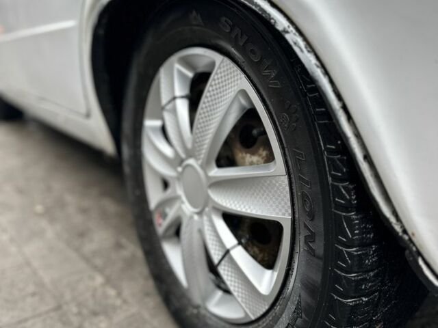 Білий ВАЗ 2106, об'ємом двигуна 1.6 л та пробігом 100 тис. км за 766 $, фото 8 на Automoto.ua