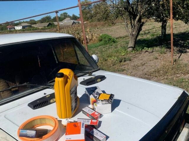 Белый ВАЗ 2106, объемом двигателя 1.6 л и пробегом 250 тыс. км за 532 $, фото 6 на Automoto.ua