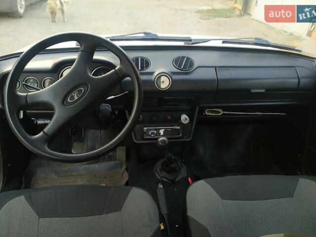 Білий ВАЗ 2106, об'ємом двигуна 1.6 л та пробігом 100 тис. км за 1300 $, фото 4 на Automoto.ua