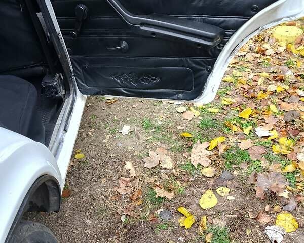 Білий ВАЗ 2106, об'ємом двигуна 1.45 л та пробігом 120 тис. км за 1150 $, фото 15 на Automoto.ua