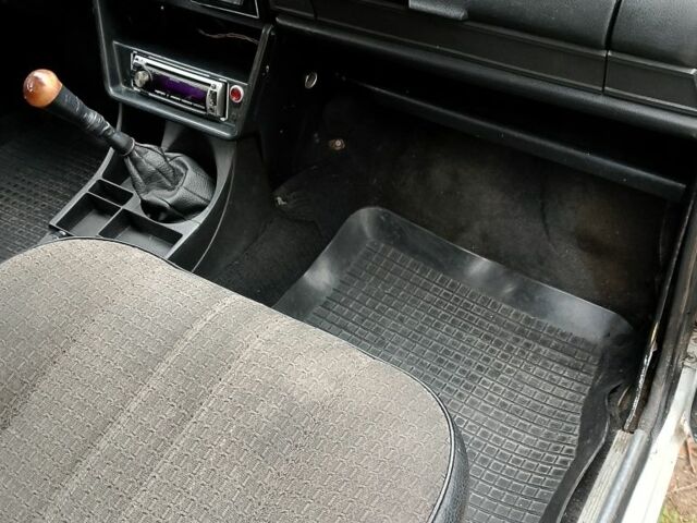 Білий ВАЗ 2106, об'ємом двигуна 1.5 л та пробігом 120 тис. км за 1150 $, фото 17 на Automoto.ua