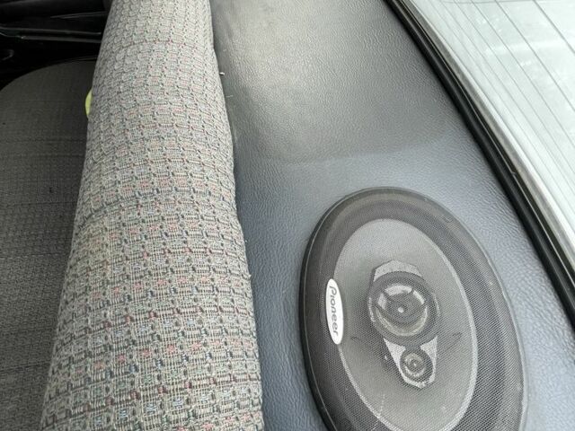 Белый ВАЗ 2106, объемом двигателя 1.5 л и пробегом 300 тыс. км за 1100 $, фото 11 на Automoto.ua