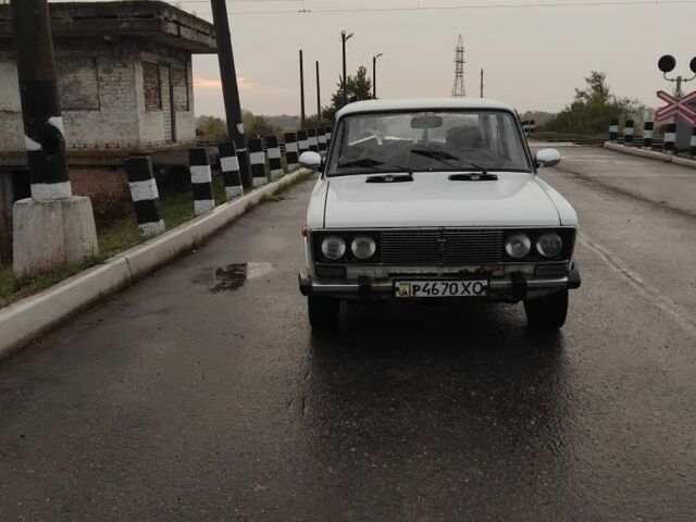 Белый ВАЗ 2106, объемом двигателя 1 л и пробегом 200 тыс. км за 601 $, фото 4 на Automoto.ua