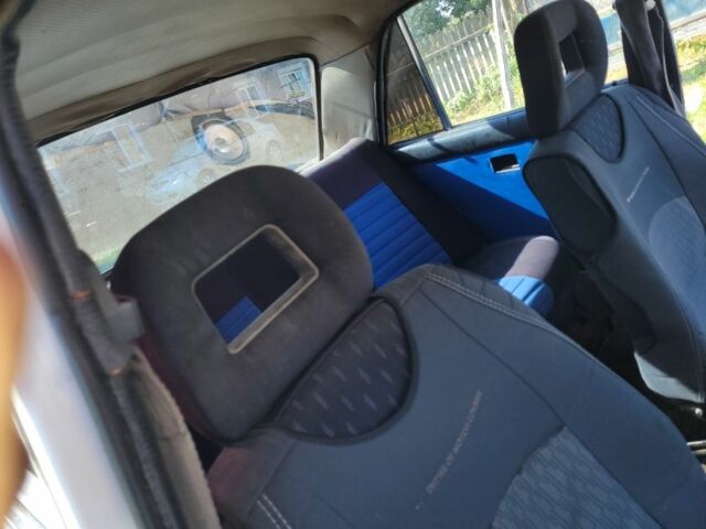 Белый ВАЗ 2106, объемом двигателя 1 л и пробегом 100 тыс. км за 381 $, фото 7 на Automoto.ua