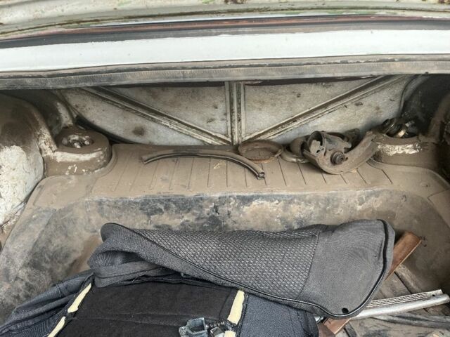 Белый ВАЗ 2106, объемом двигателя 1.3 л и пробегом 188 тыс. км за 343 $, фото 7 на Automoto.ua