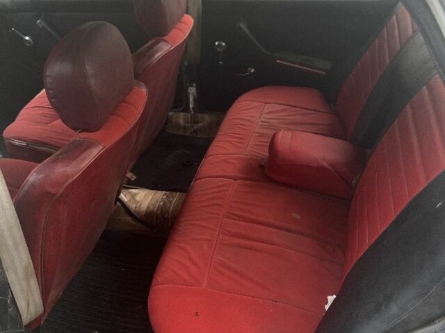 Белый ВАЗ 2106, объемом двигателя 1.3 л и пробегом 188 тыс. км за 343 $, фото 5 на Automoto.ua