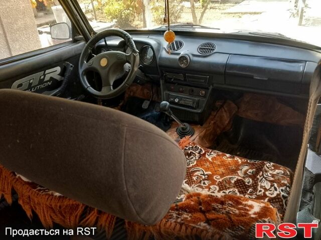 Бежевий ВАЗ 2106, об'ємом двигуна 1.6 л та пробігом 175 тис. км за 600 $, фото 3 на Automoto.ua