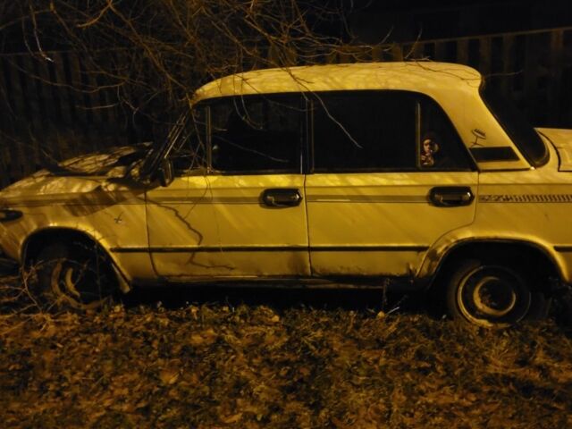 Бежевый ВАЗ 2106, объемом двигателя 0 л и пробегом 300 тыс. км за 100 $, фото 1 на Automoto.ua