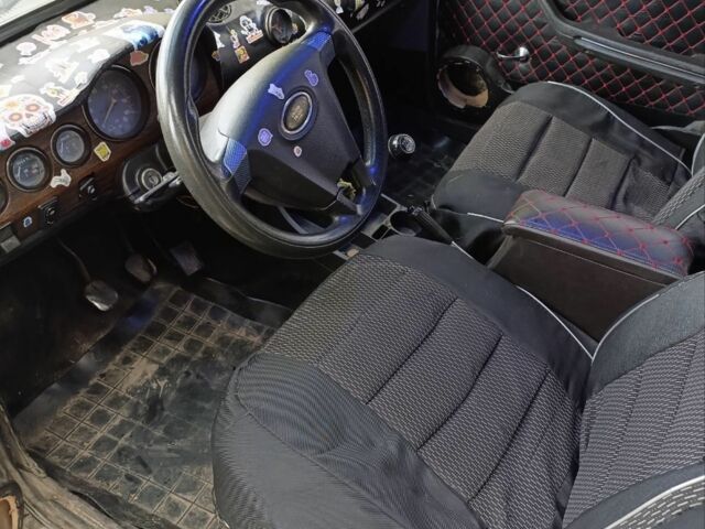 Бежевий ВАЗ 2106, об'ємом двигуна 0 л та пробігом 300 тис. км за 595 $, фото 1 на Automoto.ua