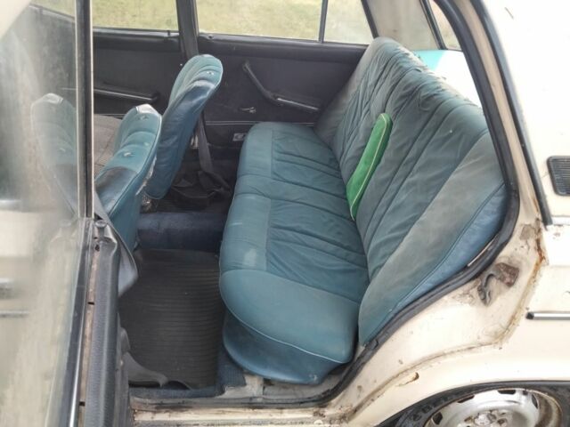 Бежевый ВАЗ 2106, объемом двигателя 0 л и пробегом 200 тыс. км за 402 $, фото 7 на Automoto.ua