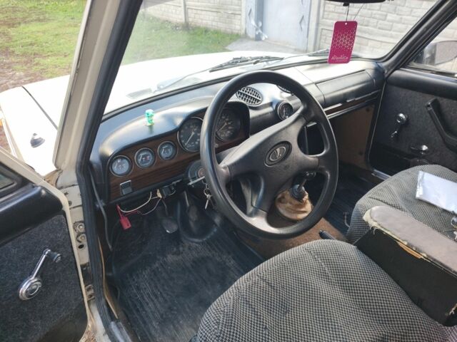 ВАЗ 2106 1982 в Конотопе на Automoto.ua Бежевый ВАЗ 2106, объемом двигателя 1.5 л и пробегом 200 тыс. км за 833 $, фото 6 на Automoto.ua