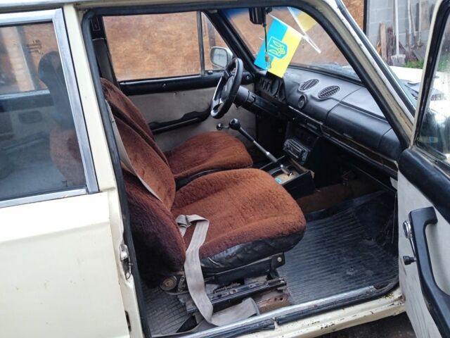 Бежевий ВАЗ 2106, об'ємом двигуна 0 л та пробігом 200 тис. км за 350 $, фото 4 на Automoto.ua