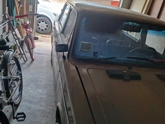 Бежевый ВАЗ 2106, объемом двигателя 0 л и пробегом 11 тыс. км за 262 $, фото 2 на Automoto.ua