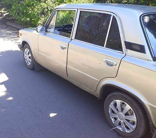 Бежевый ВАЗ 2106, объемом двигателя 1.6 л и пробегом 0 тыс. км за 650 $, фото 2 на Automoto.ua