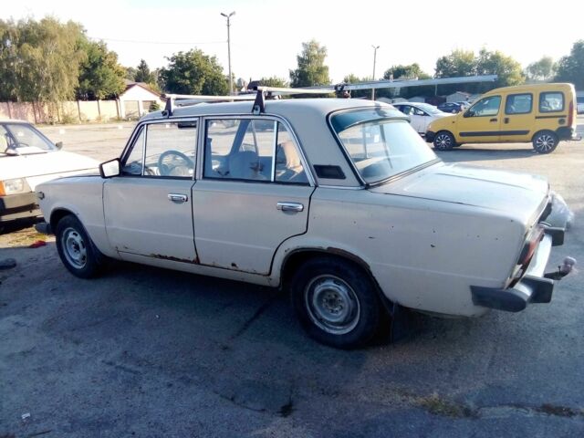 Бежевый ВАЗ 2106, объемом двигателя 1.5 л и пробегом 300 тыс. км за 500 $, фото 1 на Automoto.ua