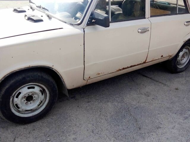 Бежевый ВАЗ 2106, объемом двигателя 1.5 л и пробегом 300 тыс. км за 500 $, фото 3 на Automoto.ua