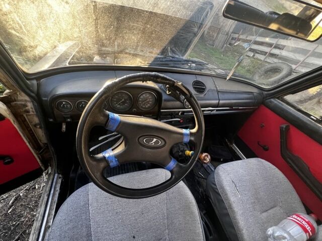 Бежевый ВАЗ 2106, объемом двигателя 1.3 л и пробегом 200 тыс. км за 384 $, фото 4 на Automoto.ua