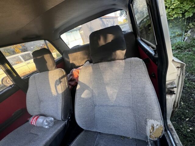 Бежевый ВАЗ 2106, объемом двигателя 1.3 л и пробегом 200 тыс. км за 384 $, фото 6 на Automoto.ua