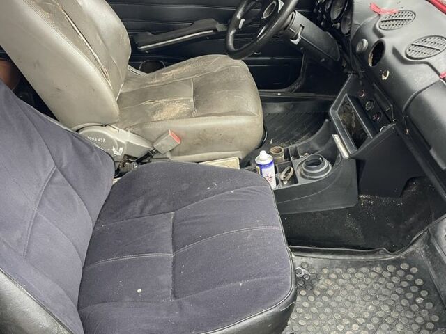 Бежевый ВАЗ 2106, объемом двигателя 0 л и пробегом 3 тыс. км за 238 $, фото 4 на Automoto.ua