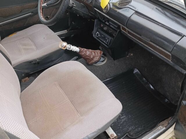 Бежевый ВАЗ 2106, объемом двигателя 1.3 л и пробегом 218 тыс. км за 500 $, фото 3 на Automoto.ua