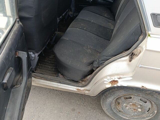 Бежевый ВАЗ 2106, объемом двигателя 1.3 л и пробегом 140 тыс. км за 650 $, фото 3 на Automoto.ua