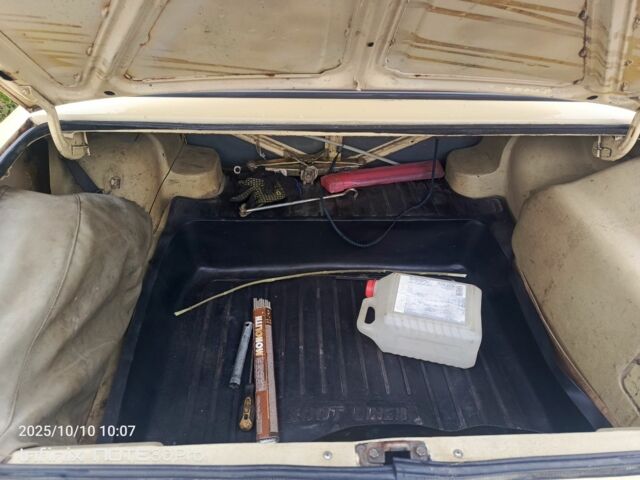 Бежевый ВАЗ 2106, объемом двигателя 0 л и пробегом 100 тыс. км за 1200 $, фото 6 на Automoto.ua