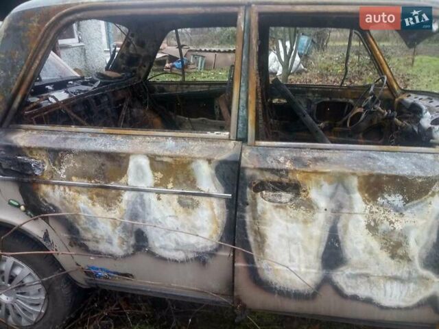 Бежевый ВАЗ 2106, объемом двигателя 1.3 л и пробегом 184 тыс. км за 300 $, фото 2 на Automoto.ua