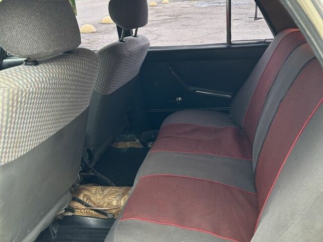 Бежевий ВАЗ 2106, об'ємом двигуна 1.3 л та пробігом 200 тис. км за 874 $, фото 4 на Automoto.ua