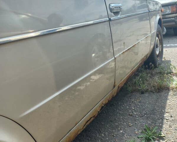Бежевый ВАЗ 2106, объемом двигателя 1.29 л и пробегом 300 тыс. км за 400 $, фото 5 на Automoto.ua