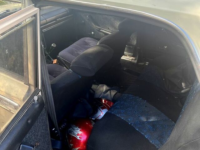 Бежевый ВАЗ 2106, объемом двигателя 1.3 л и пробегом 200 тыс. км за 400 $, фото 5 на Automoto.ua