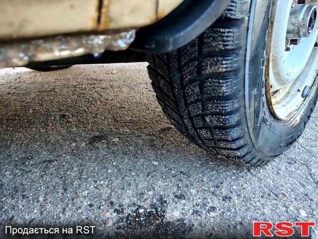 ВАЗ 2106 1988 в Шаргороде на Automoto.ua Бежевый ВАЗ 2106, объемом двигателя 1.3 л и пробегом 0 тыс. км за 1100 $, фото 1 на Automoto.ua