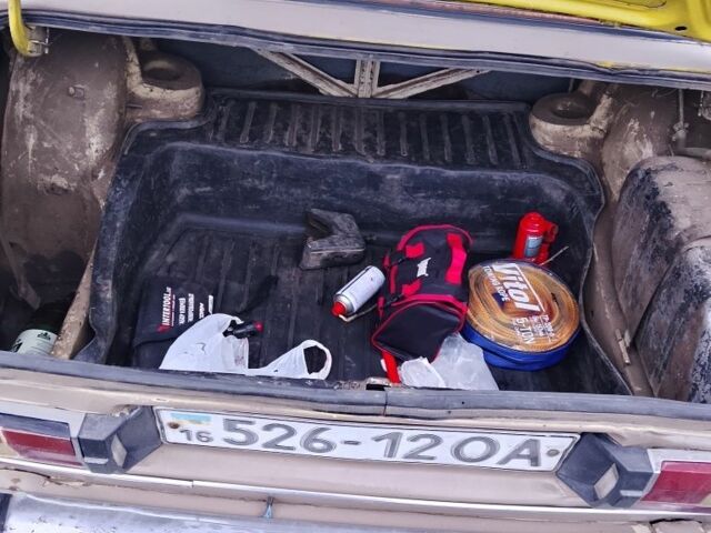 Бежевый ВАЗ 2106, объемом двигателя 0 л и пробегом 999 тыс. км за 499 $, фото 7 на Automoto.ua